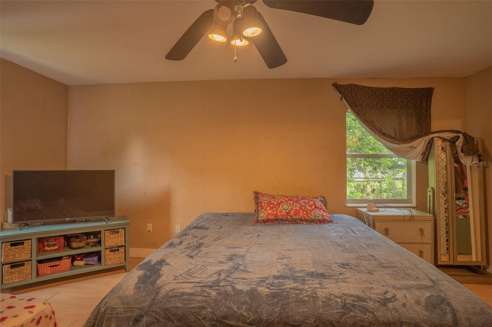 Image 11 of 26 For 1128 Neville Avenue