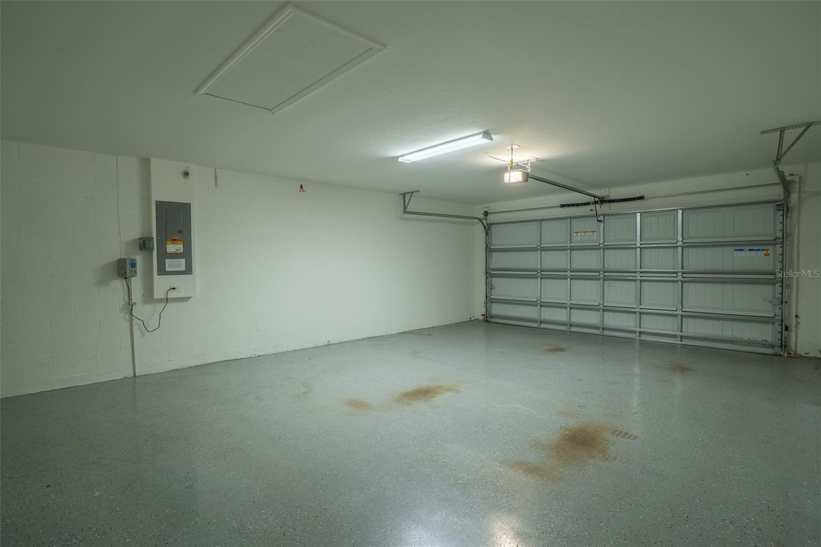 Image 19 of 34 For 230 Cove At Eagle Lake Circle