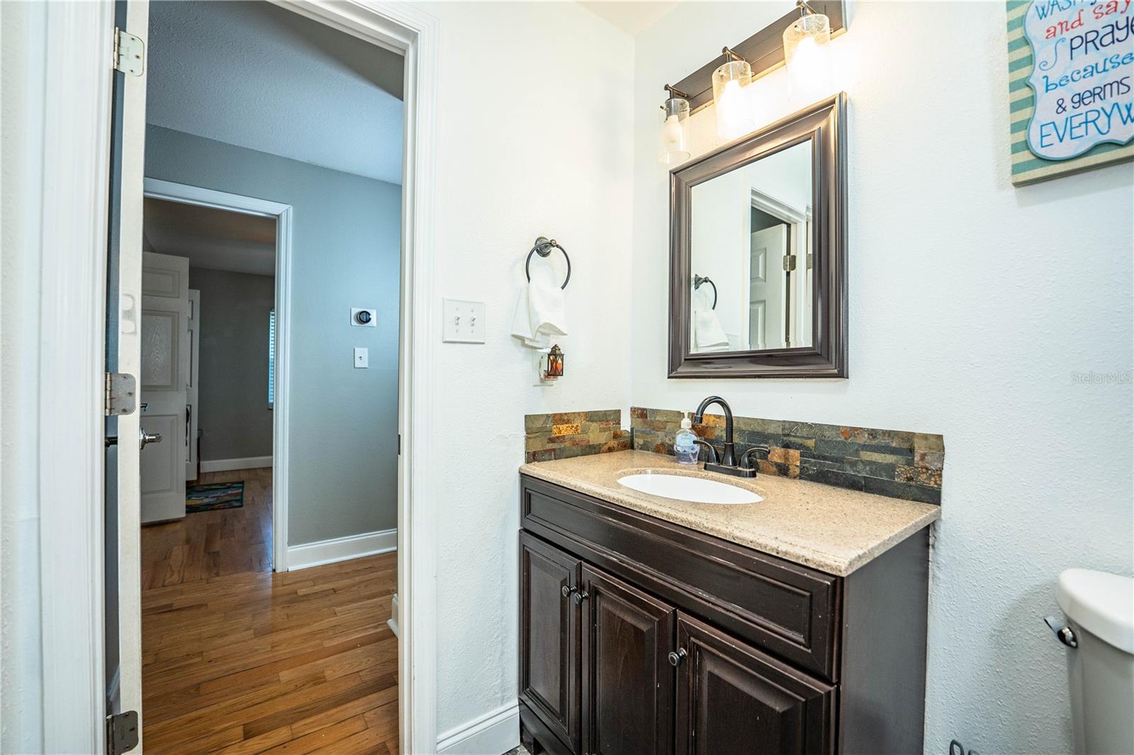 Image 26 of 63 For 2180 Willow Oak Road