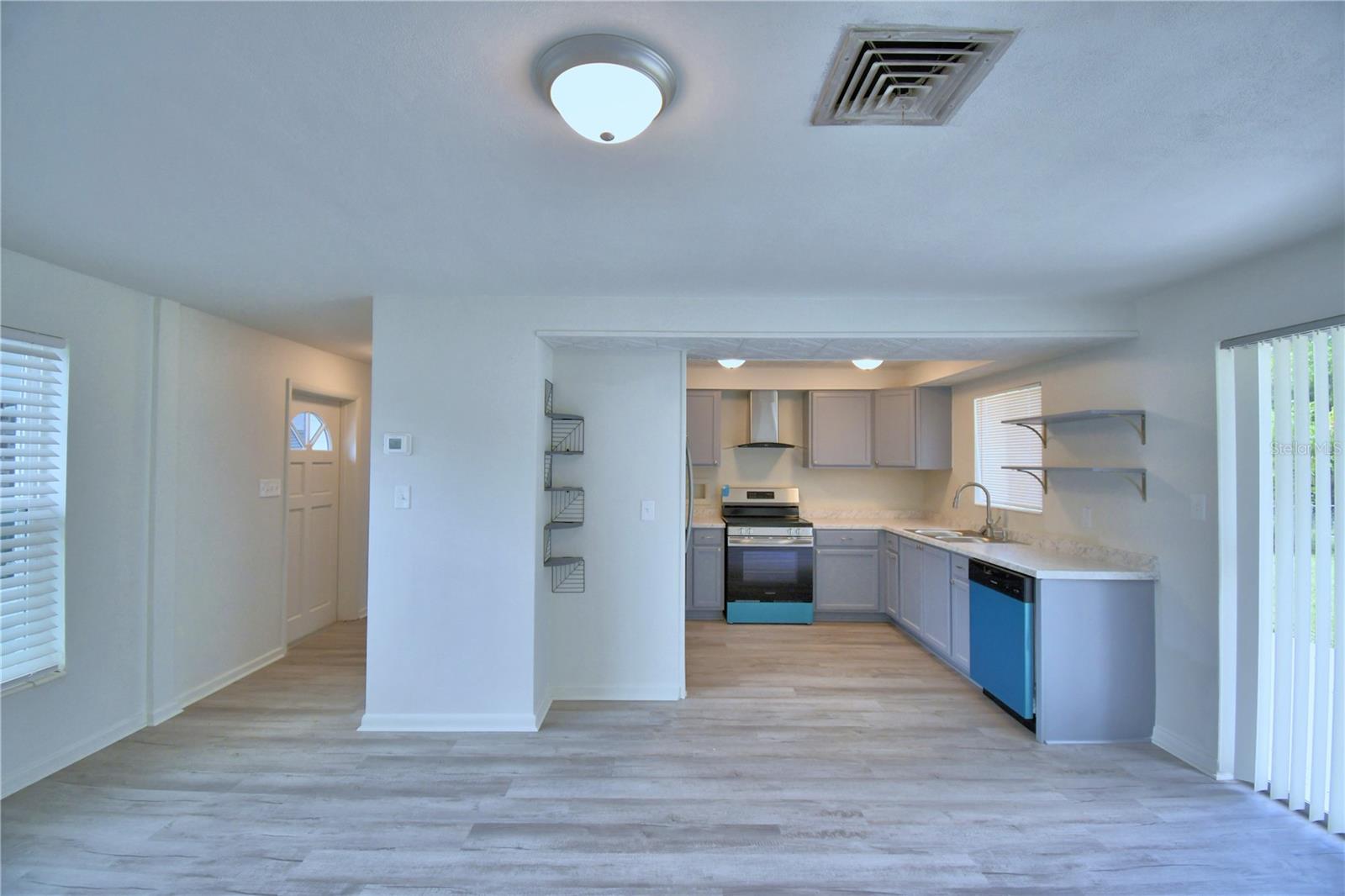 Image 15 of 36 For 285 17th Street