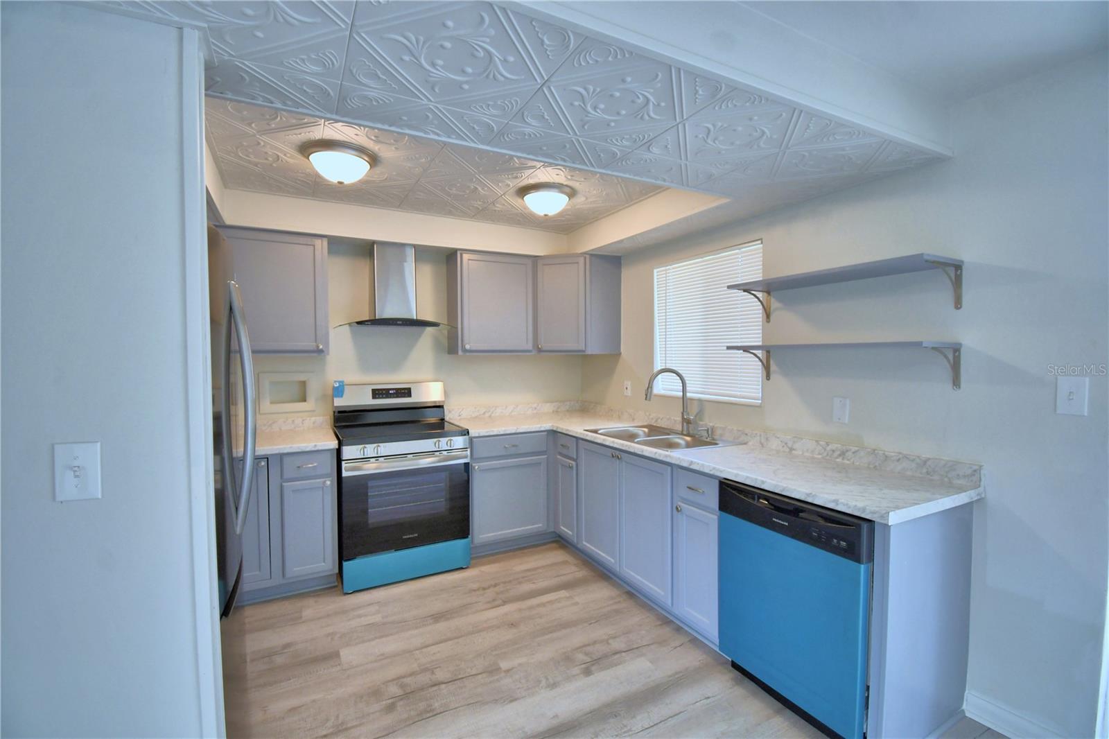 Image 17 of 36 For 285 17th Street