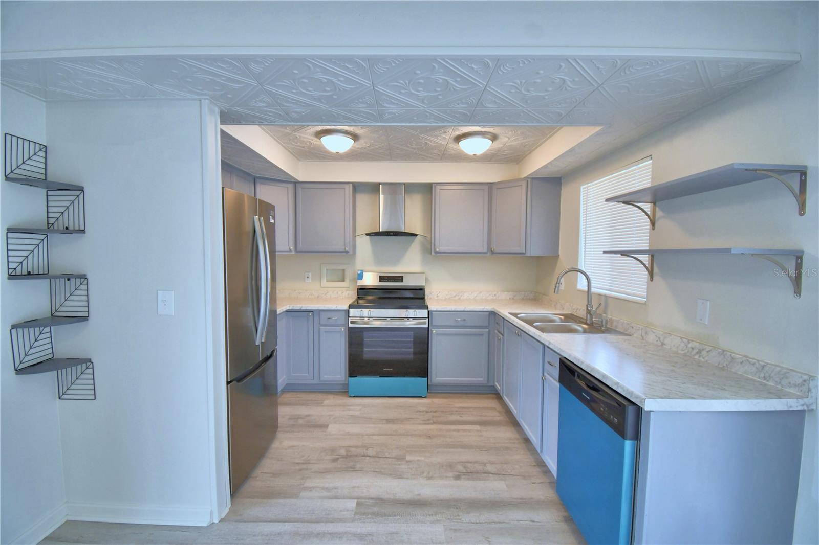 Image 18 of 36 For 285 17th Street