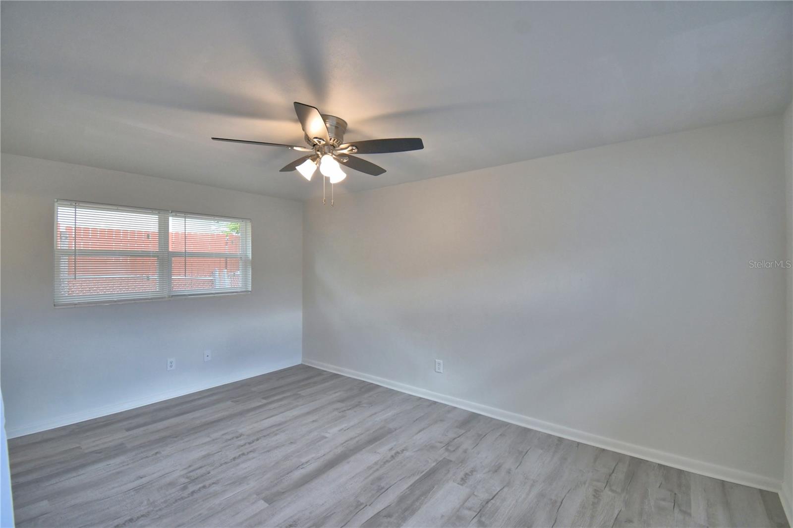 Image 20 of 36 For 285 17th Street