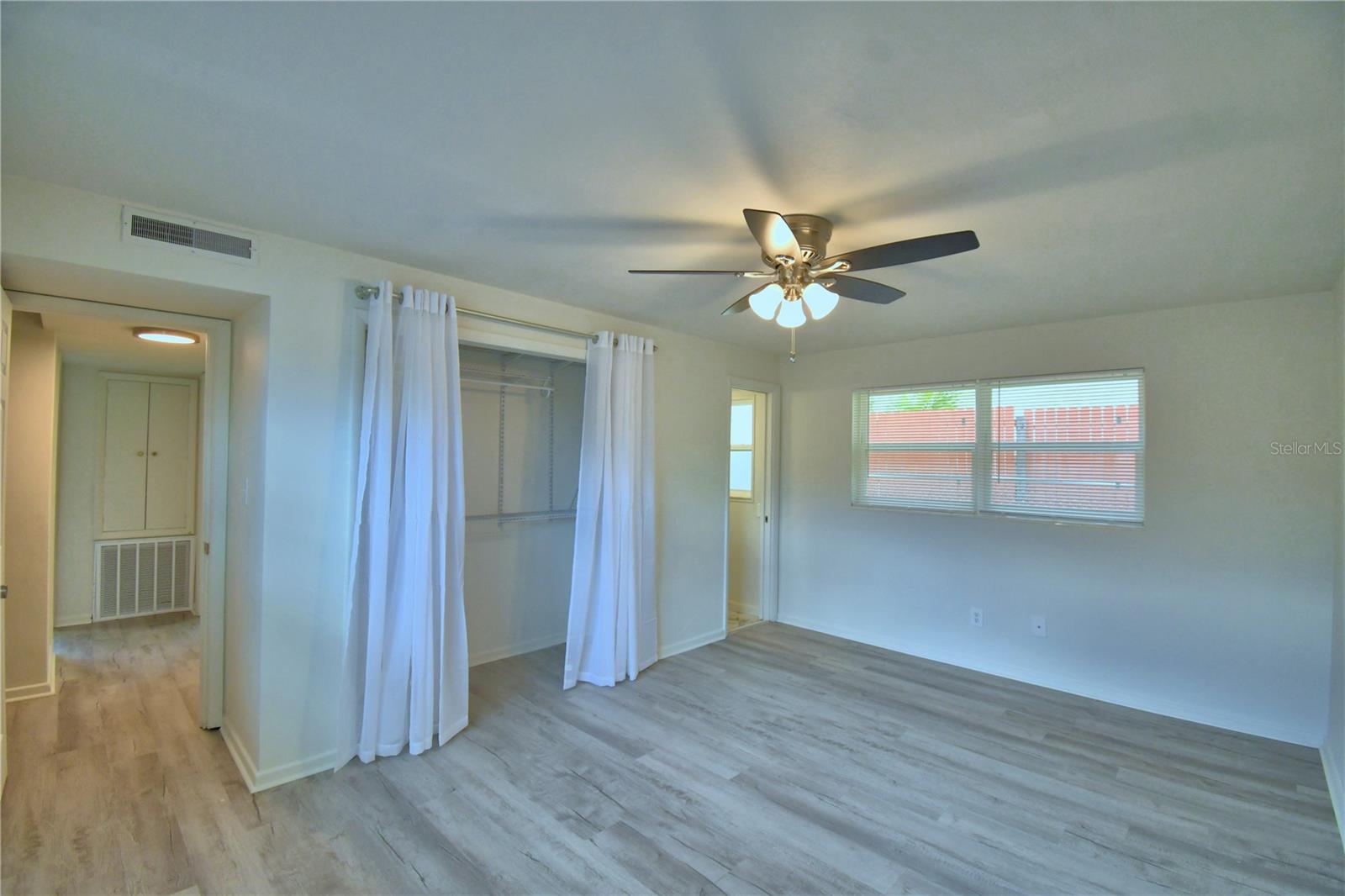 Image 21 of 36 For 285 17th Street