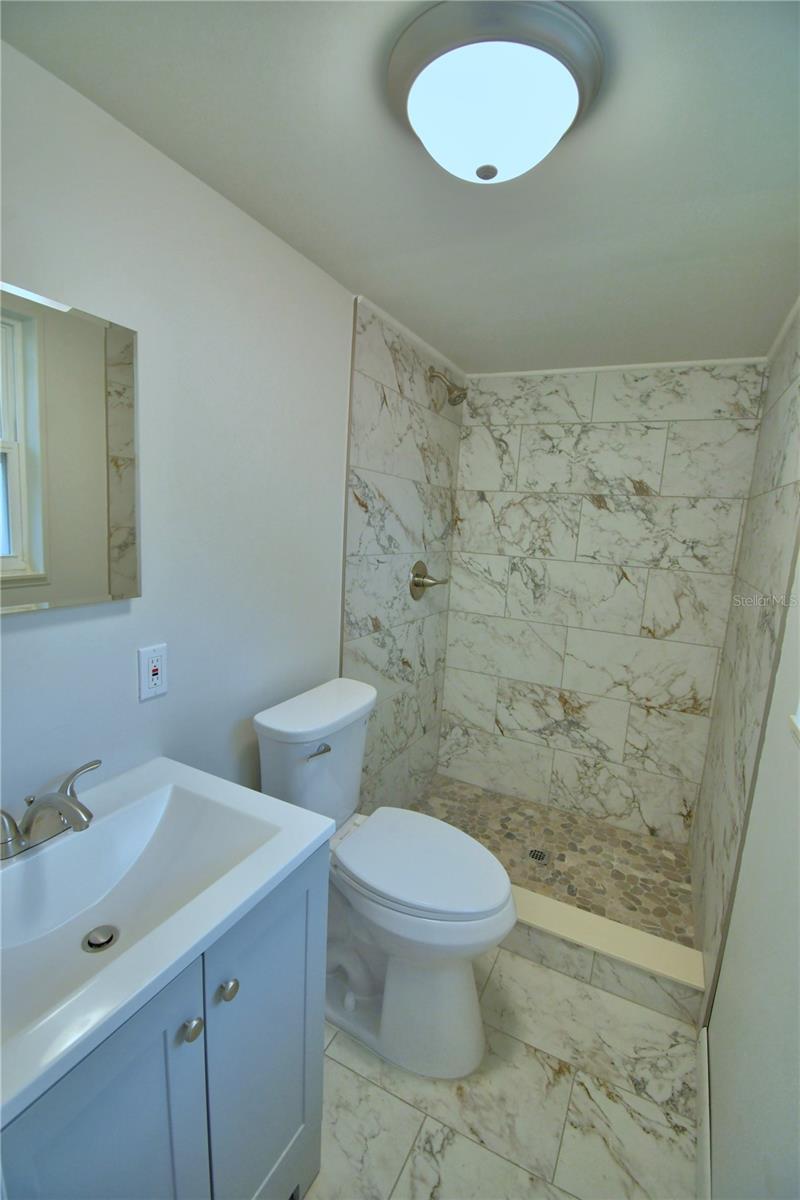 Image 23 of 36 For 285 17th Street