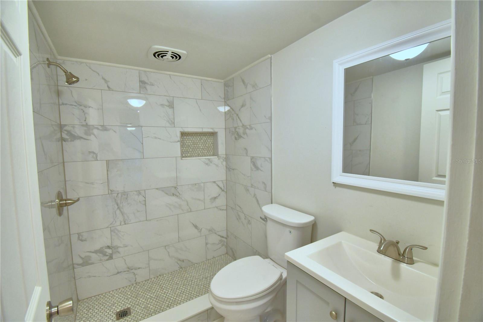 Image 27 of 36 For 285 17th Street