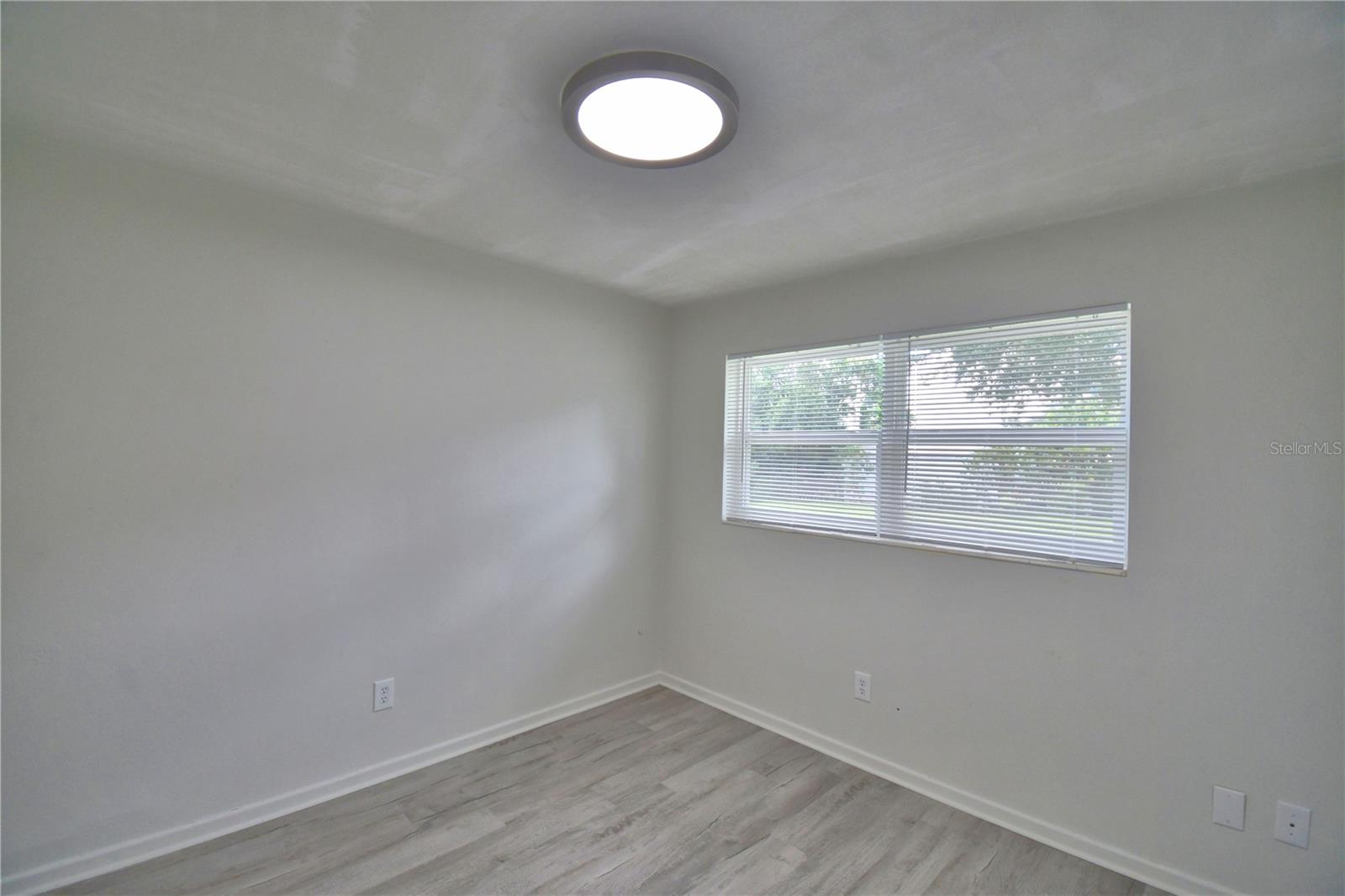 Image 34 of 36 For 285 17th Street