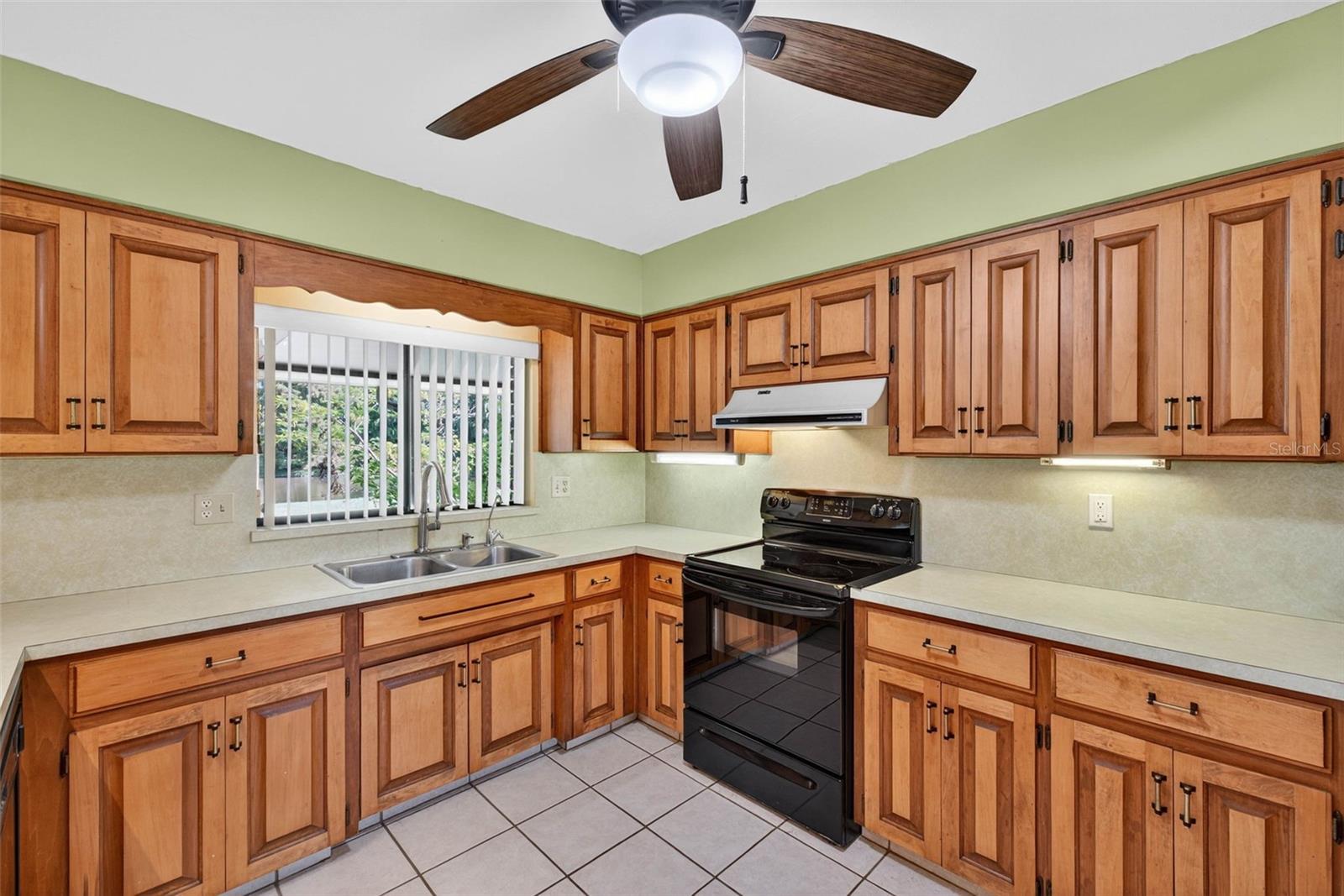 Image 14 of 59 For 180 Greenfield Road