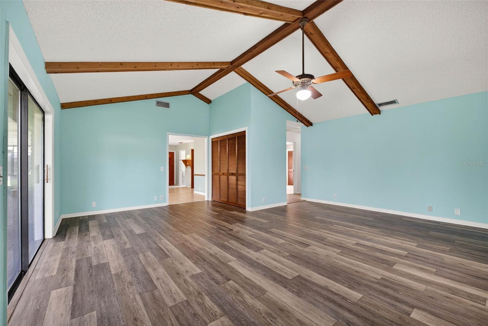 Image 21 of 59 For 180 Greenfield Road