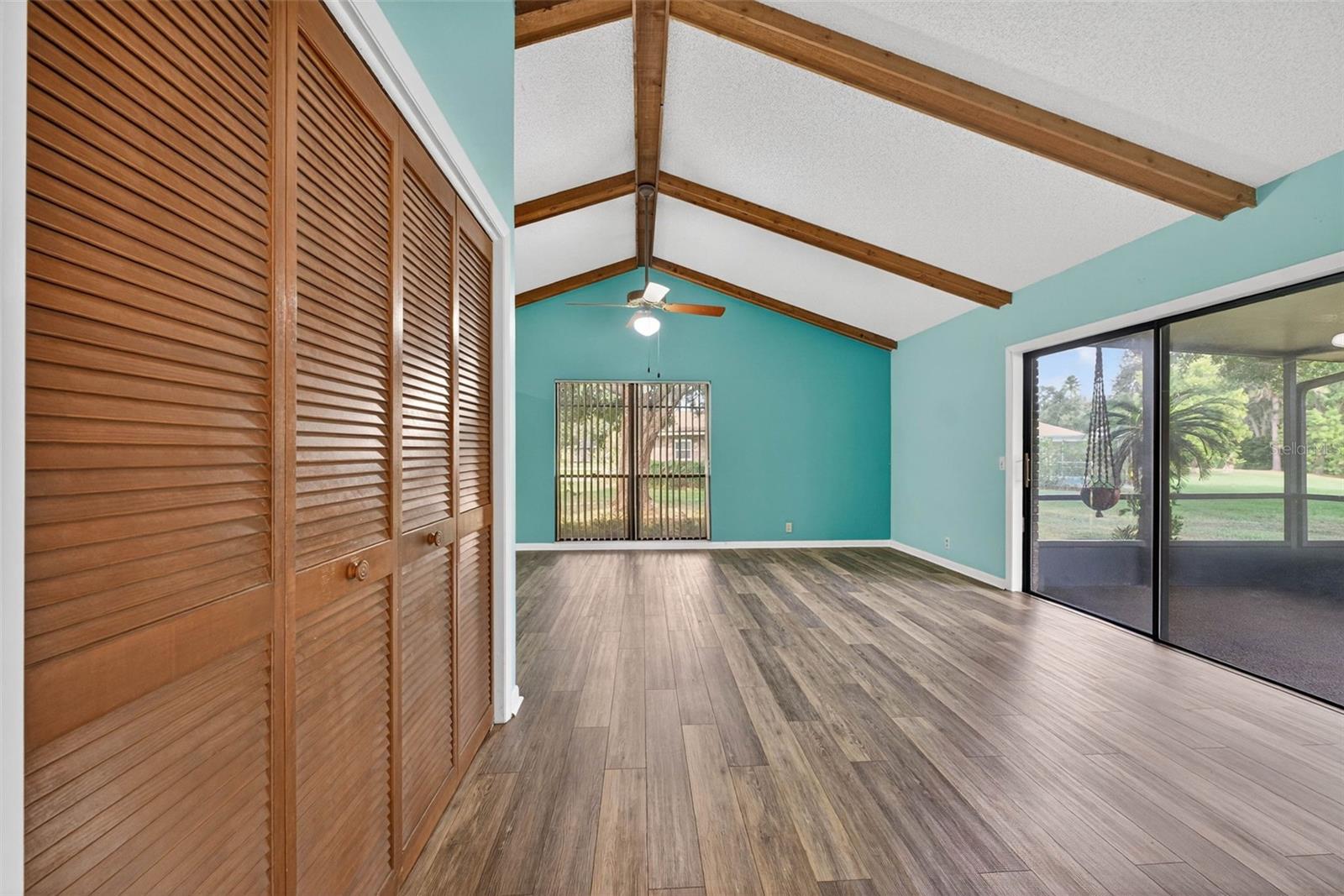 Image 23 of 59 For 180 Greenfield Road