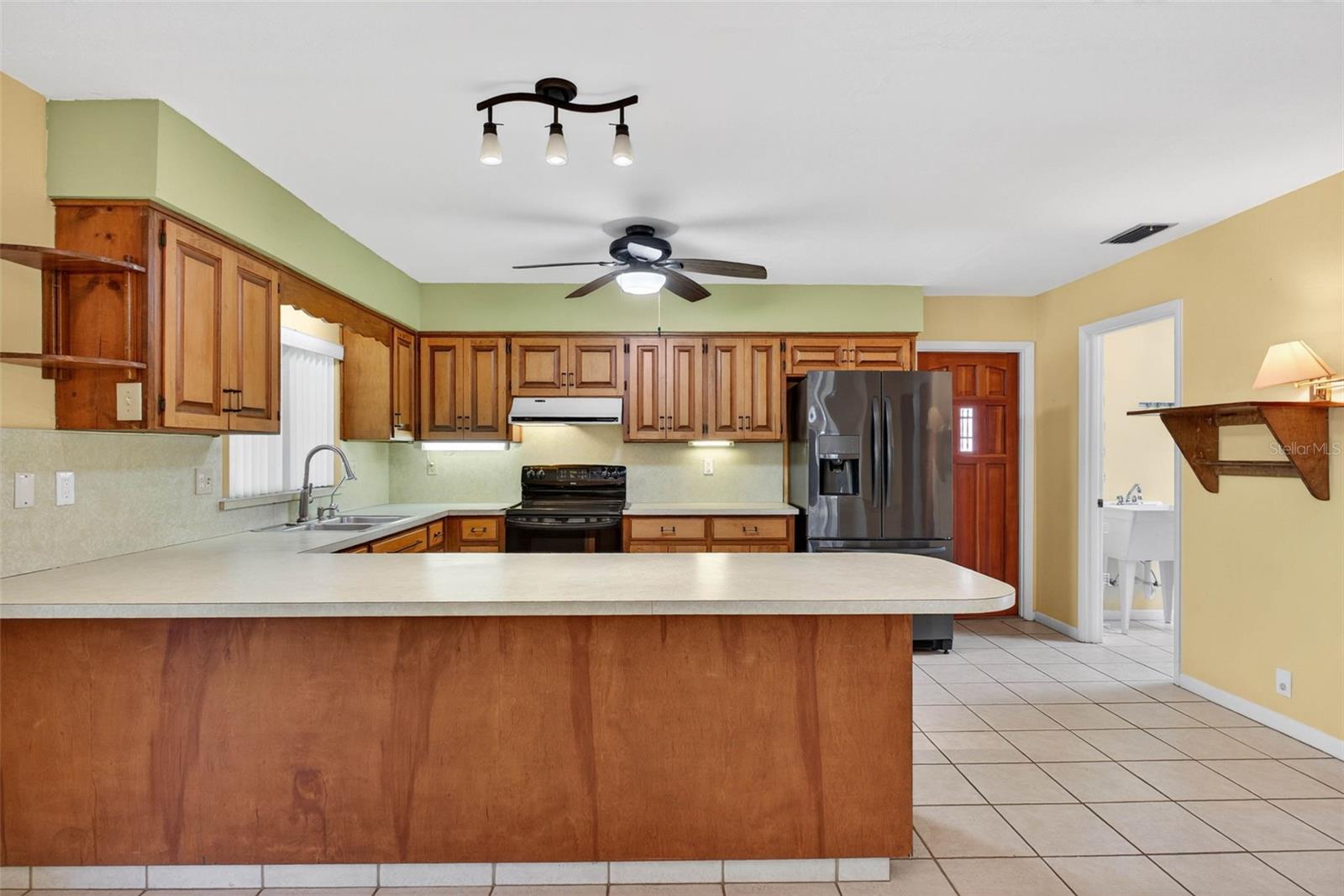 Image 9 of 59 For 180 Greenfield Road