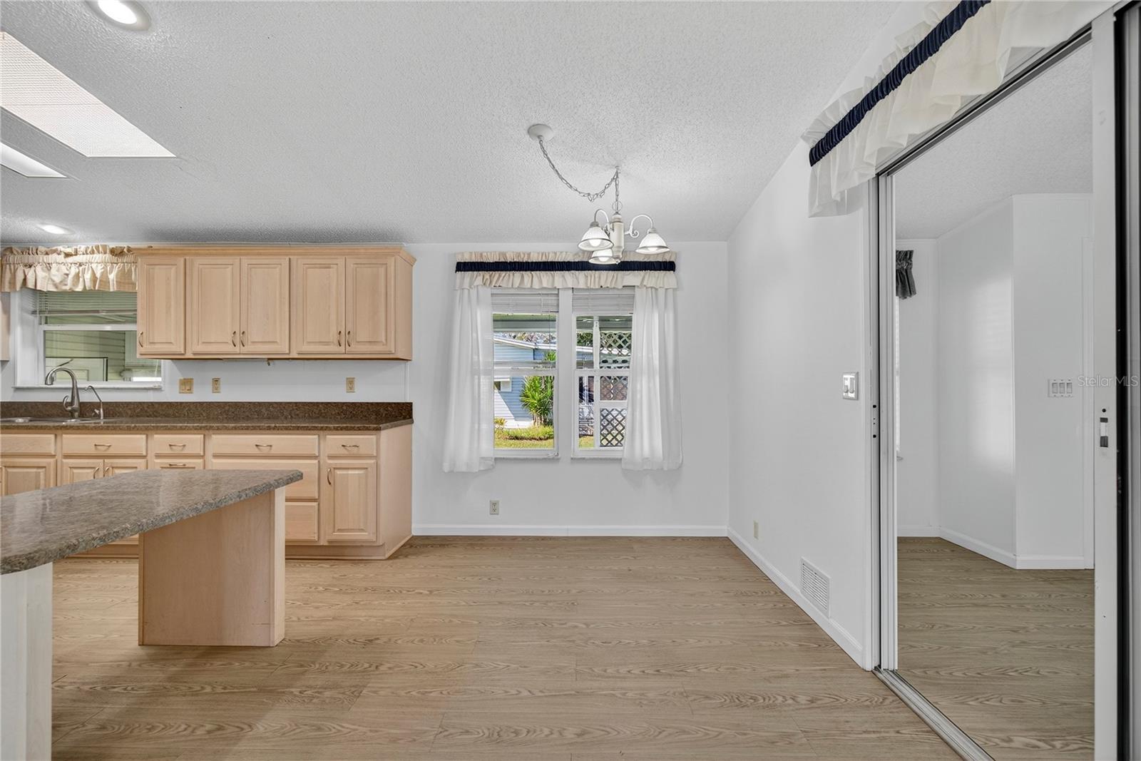 Image 10 of 45 For 6502 Oak Hammock Lane