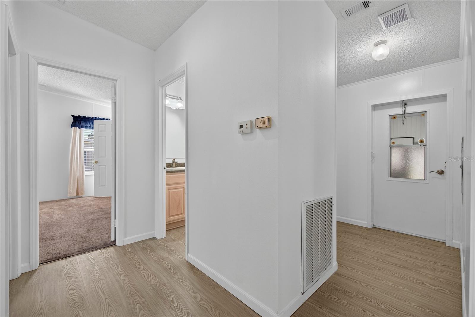 Image 16 of 45 For 6502 Oak Hammock Lane