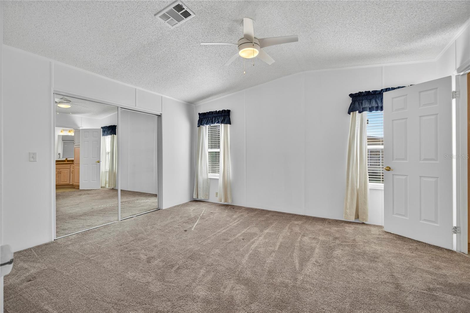 Image 17 of 45 For 6502 Oak Hammock Lane