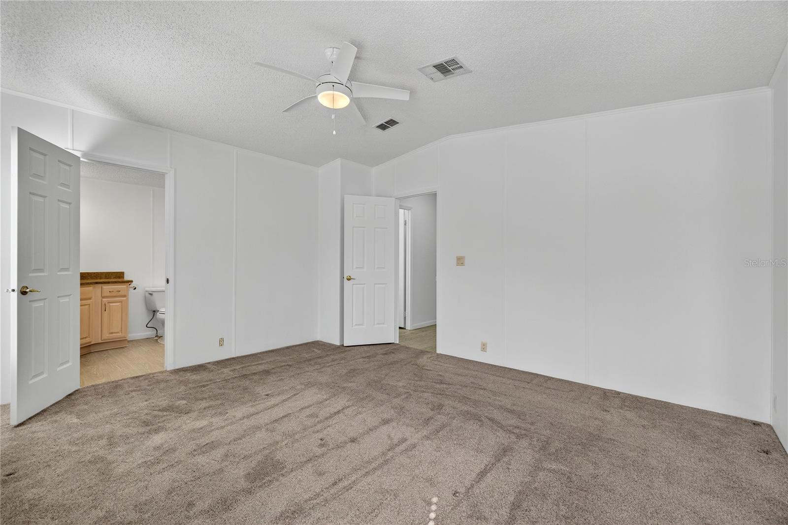 Image 18 of 45 For 6502 Oak Hammock Lane