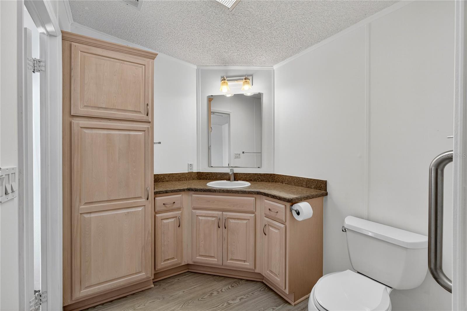 Image 20 of 45 For 6502 Oak Hammock Lane