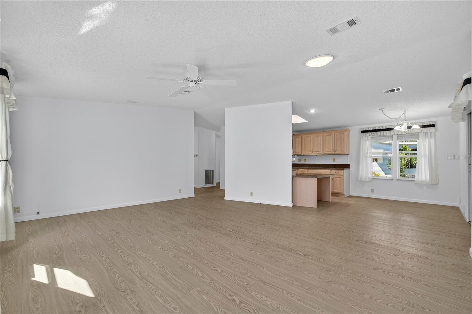 Image 6 of 45 For 6502 Oak Hammock Lane