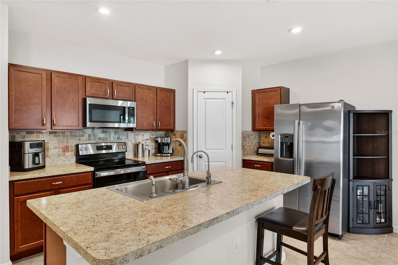 Image 9 of 38 For 1492 Haines Drive