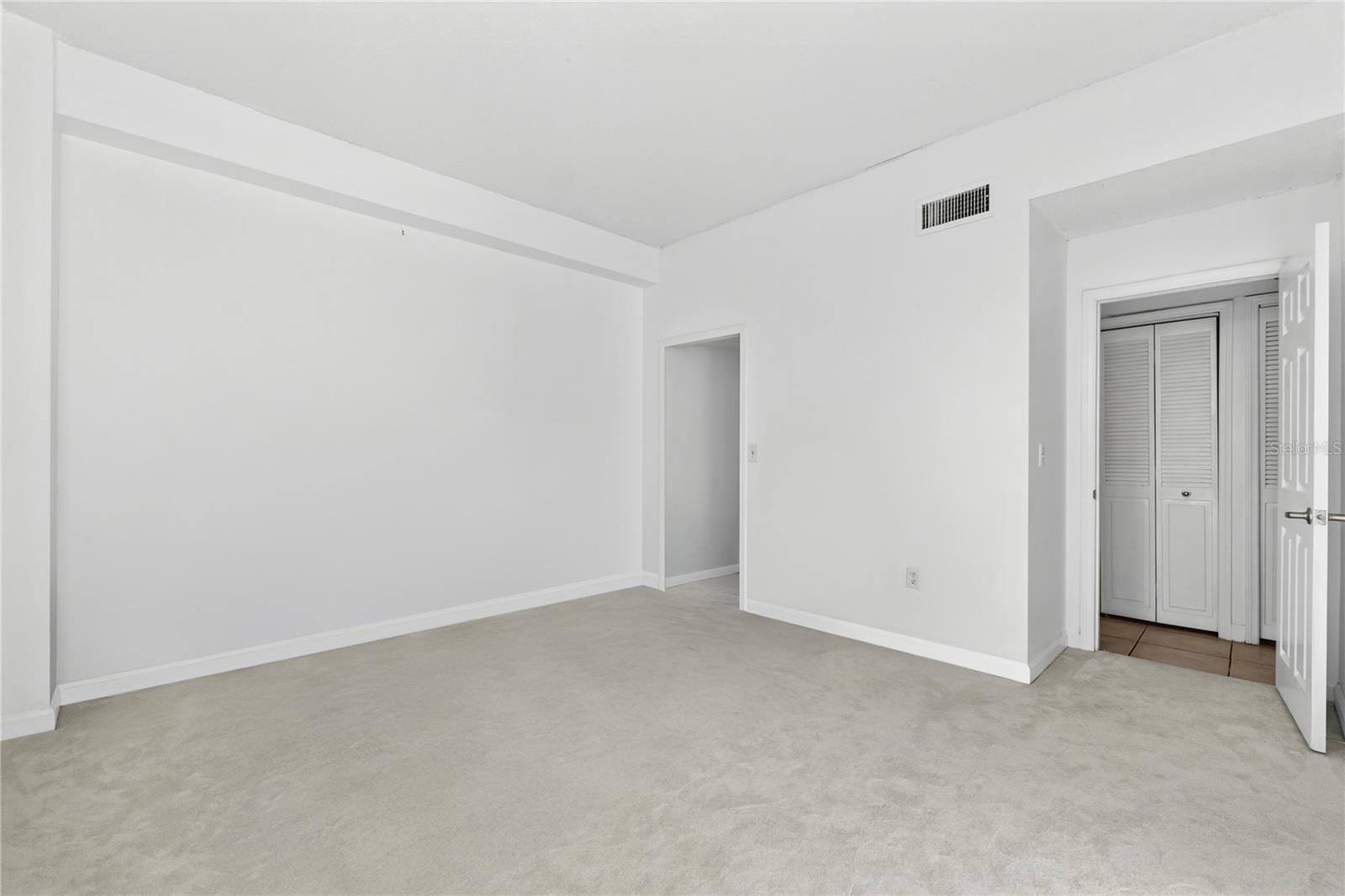 Image 12 of 46 For 235 6th Street Nw 307