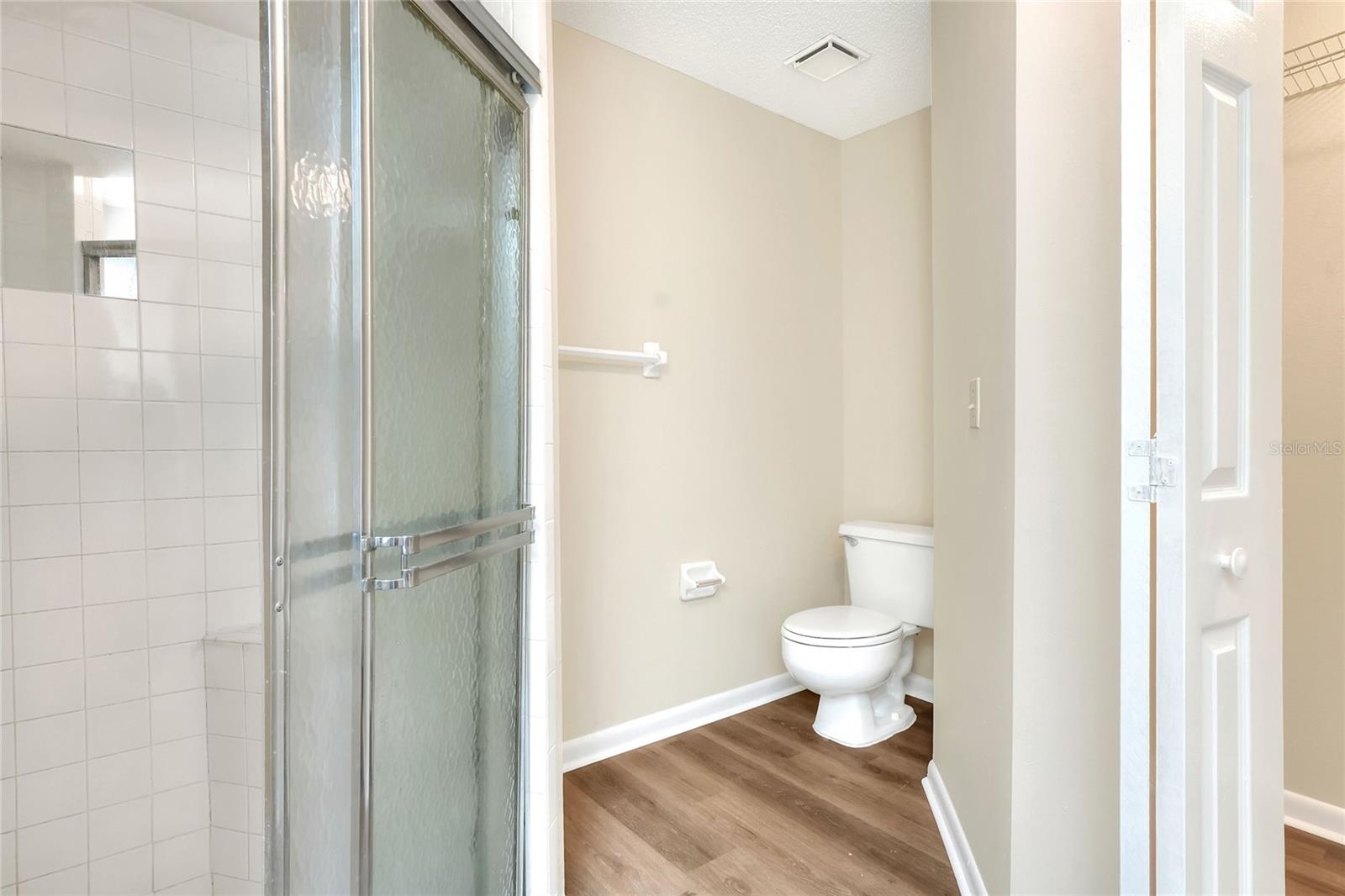 Image 18 of 37 For 4412 Glenns Landing