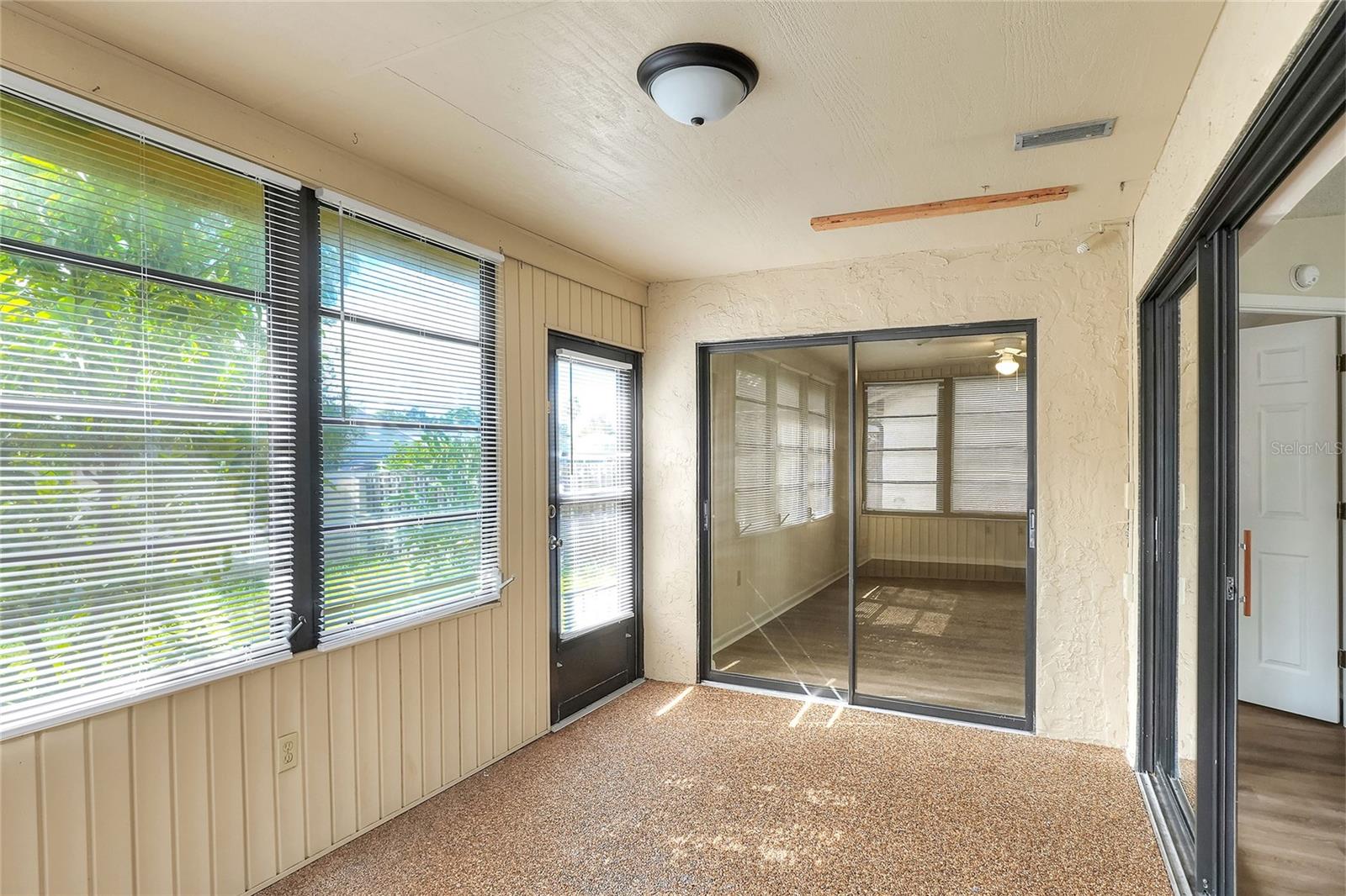 Image 23 of 37 For 4412 Glenns Landing