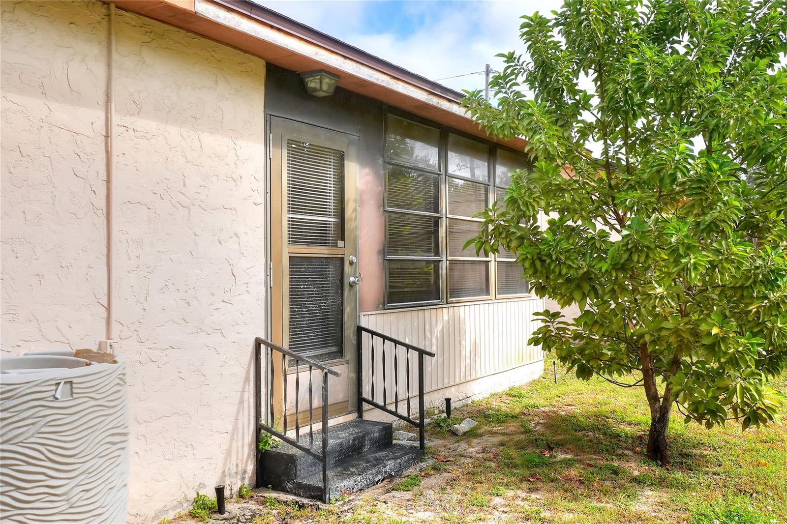 Image 26 of 37 For 4412 Glenns Landing