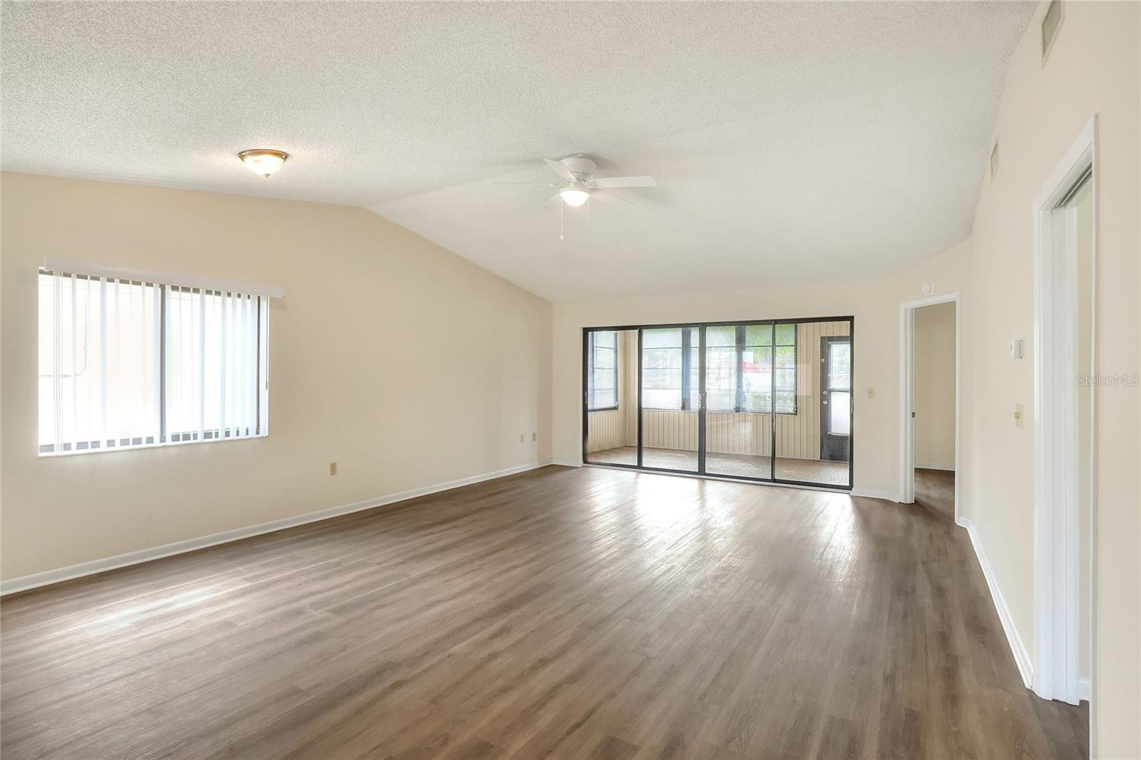 Image 4 of 37 For 4412 Glenns Landing