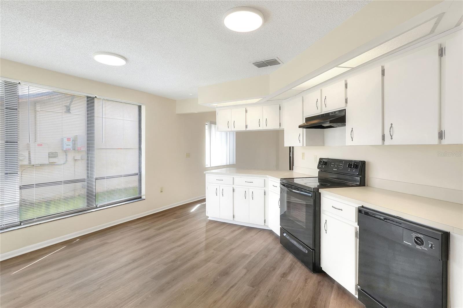 Image 8 of 37 For 4412 Glenns Landing