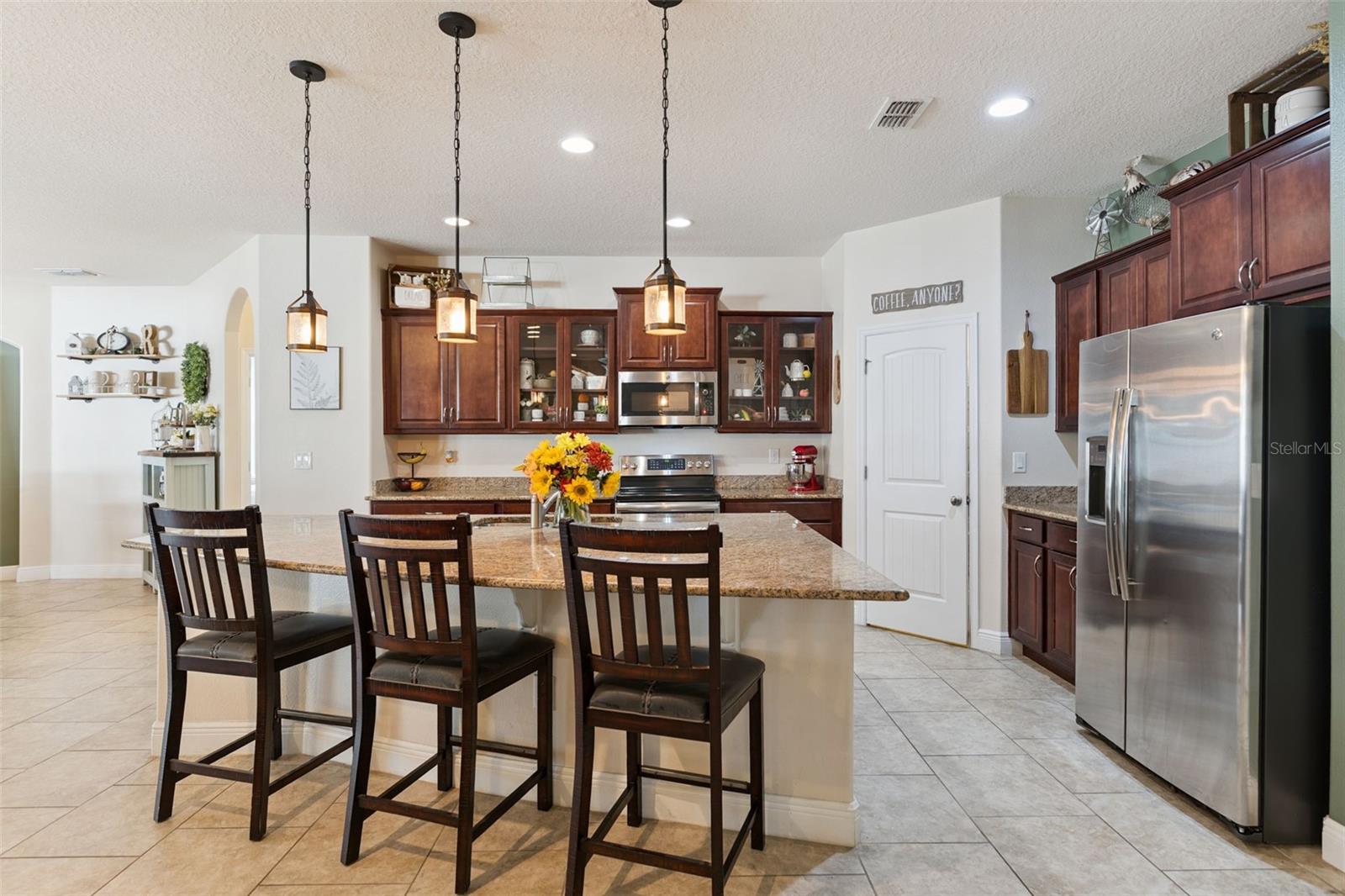 Image 11 of 47 For 117 Magneta Loop