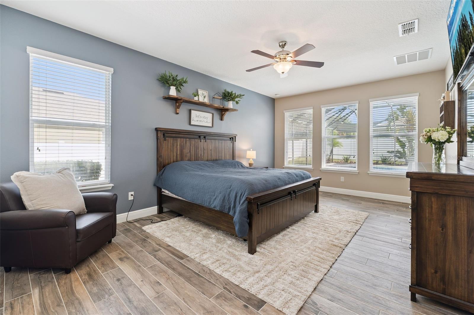 Image 12 of 47 For 117 Magneta Loop