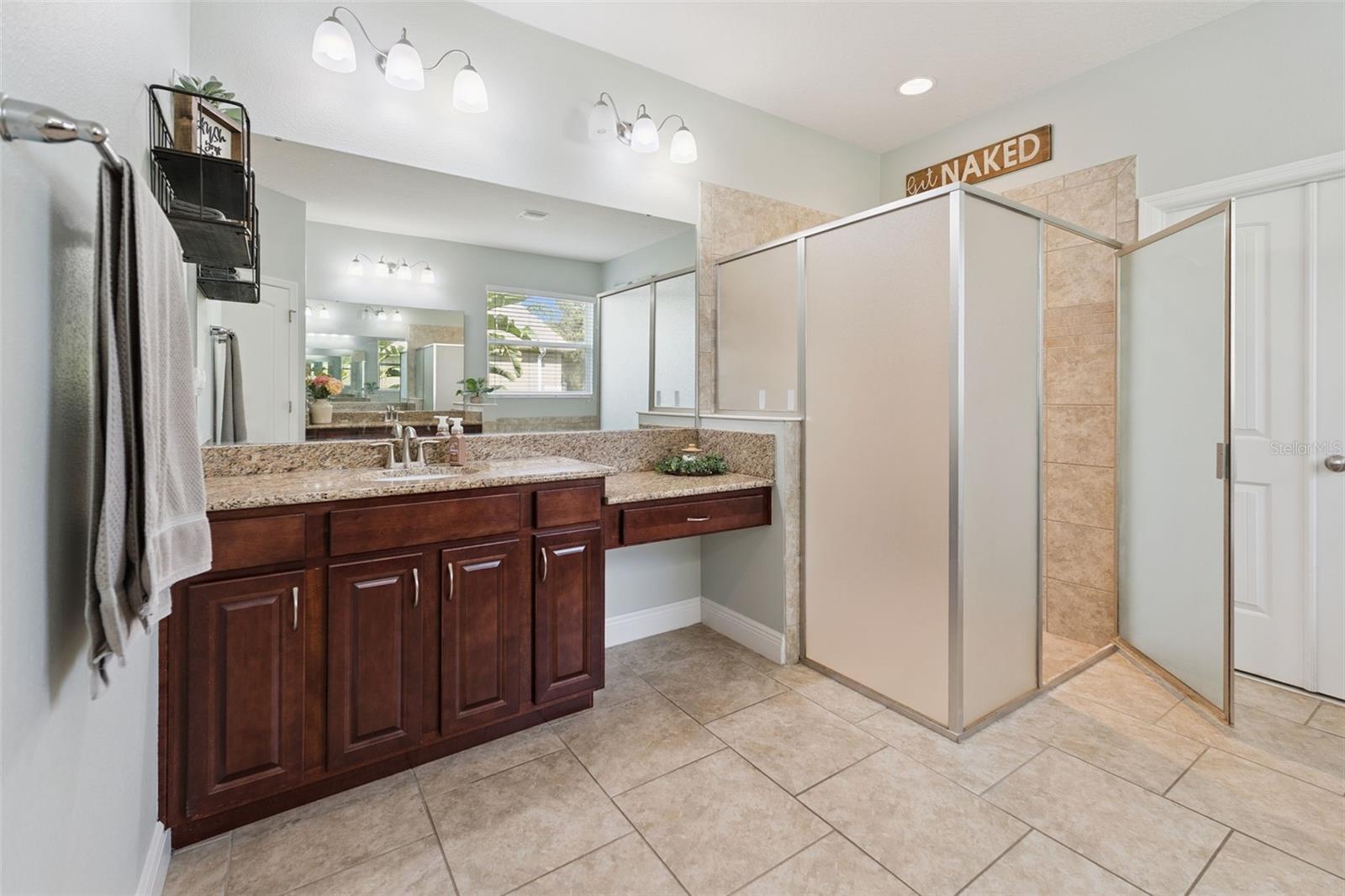 Image 17 of 47 For 117 Magneta Loop