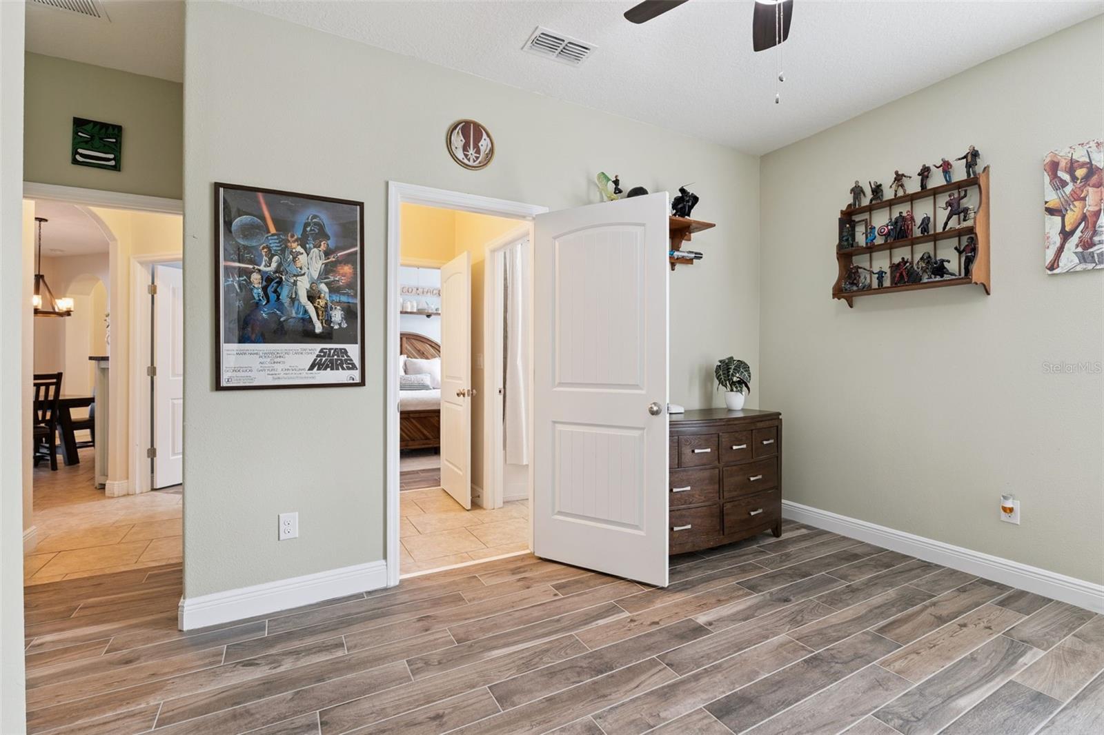 Image 27 of 47 For 117 Magneta Loop