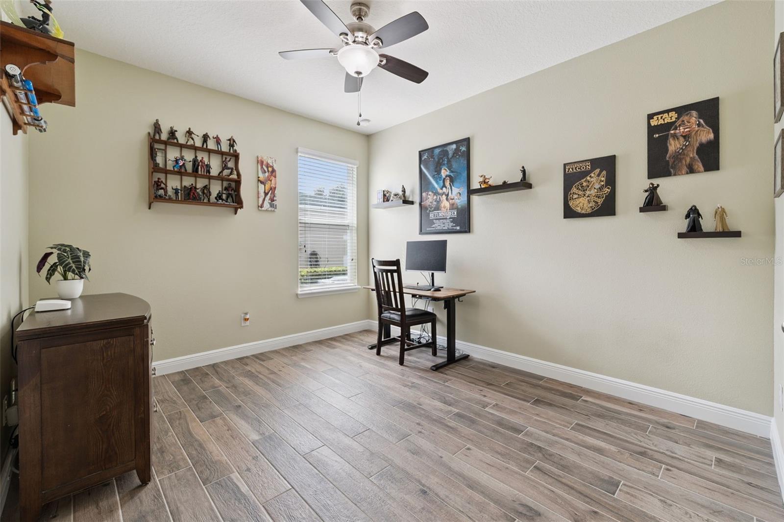 Image 28 of 47 For 117 Magneta Loop