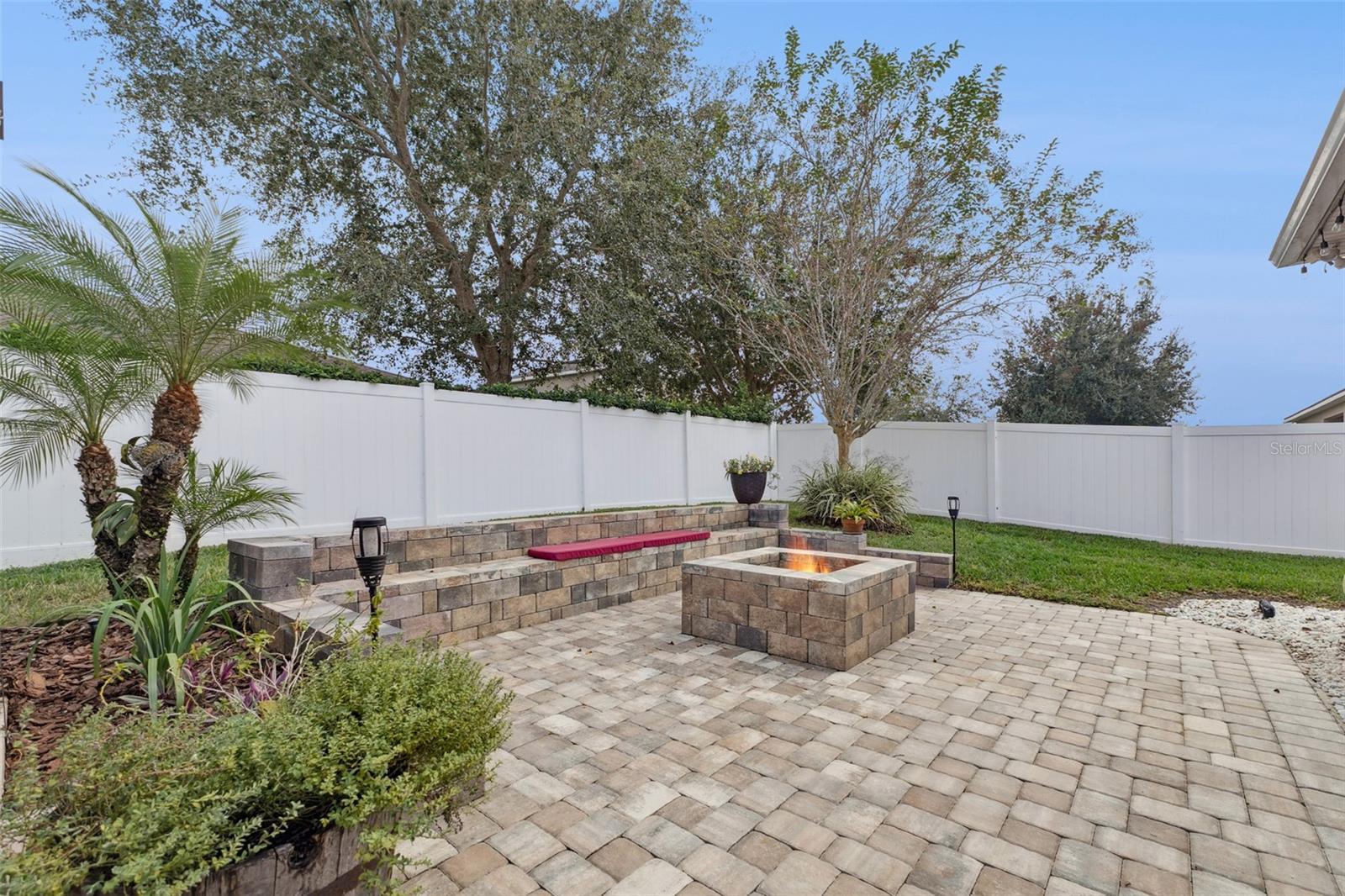 Image 35 of 47 For 117 Magneta Loop