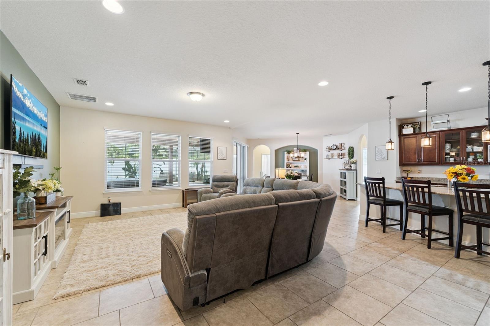 Image 7 of 47 For 117 Magneta Loop