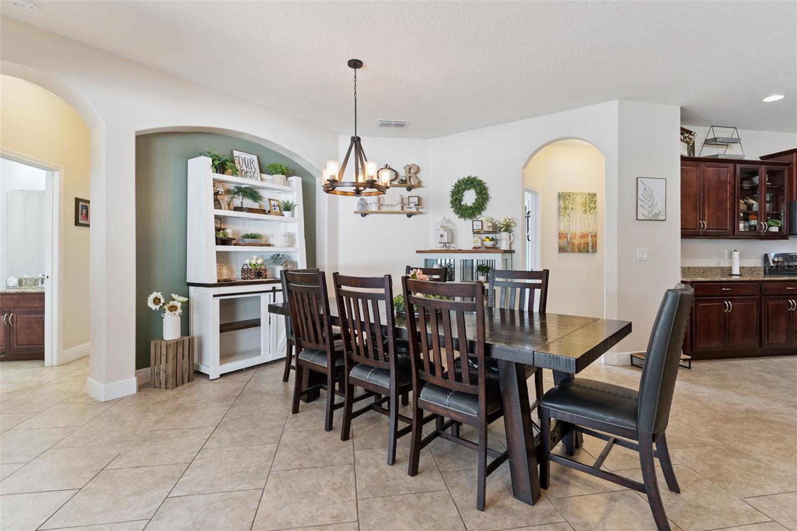 Image 8 of 47 For 117 Magneta Loop