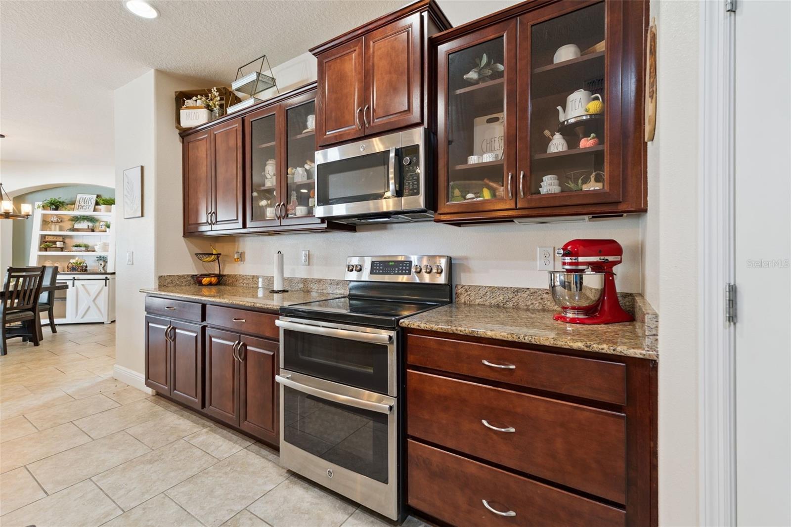 Image 9 of 47 For 117 Magneta Loop