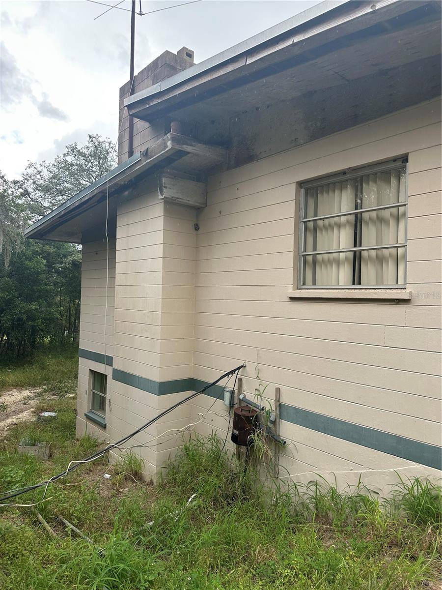 Image 4 of 13 For 4998 Lake Lowery Road