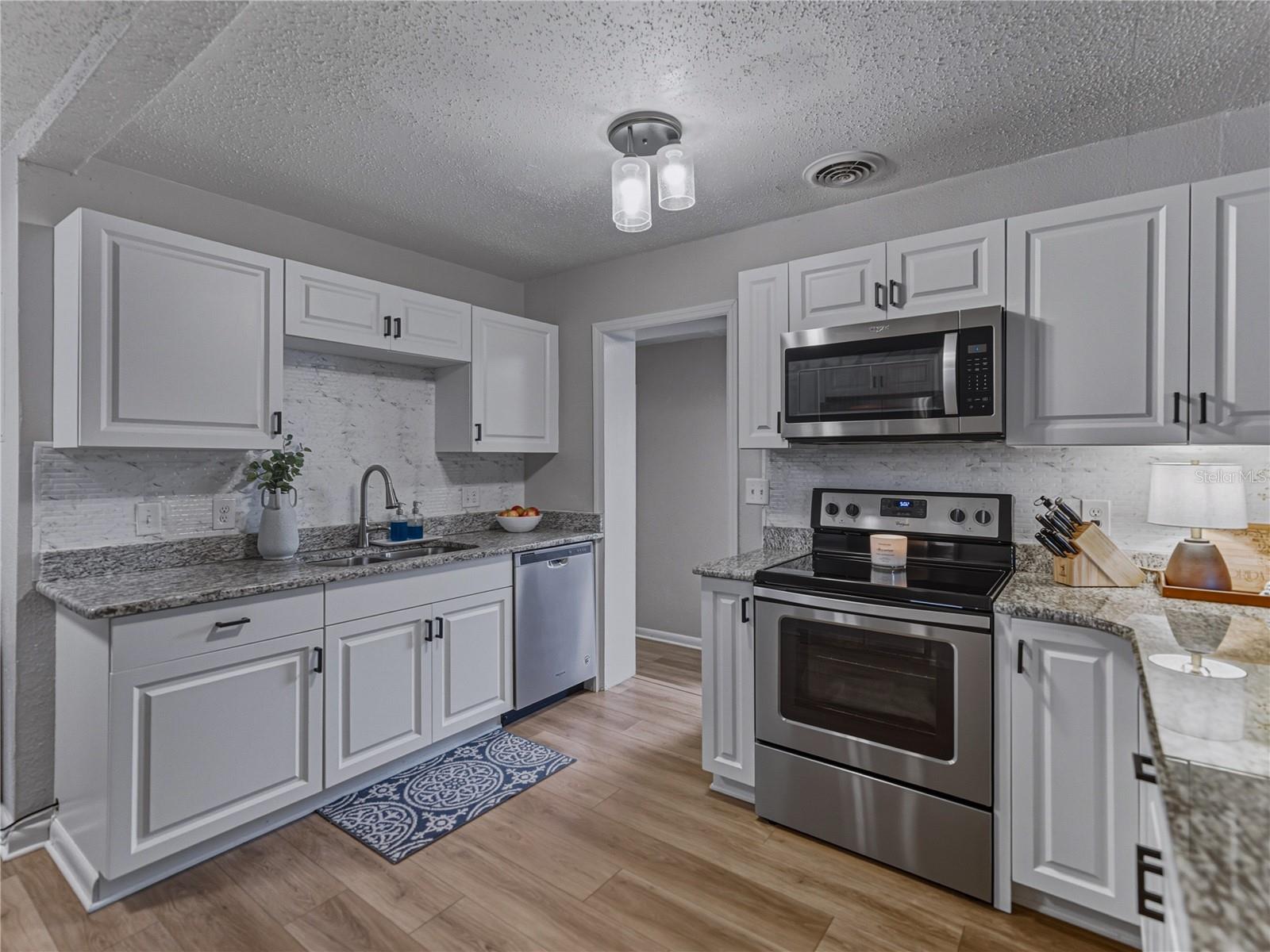 Image 22 of 80 For 228 Azalea Street