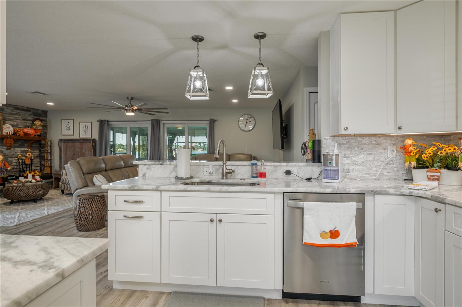 Image 10 of 57 For 6707 Winterset Gardens Road