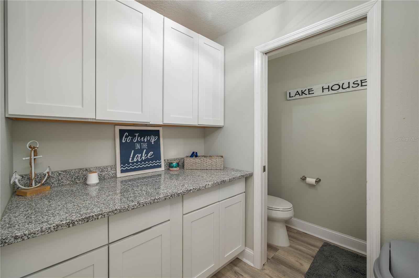 Image 13 of 57 For 6707 Winterset Gardens Road