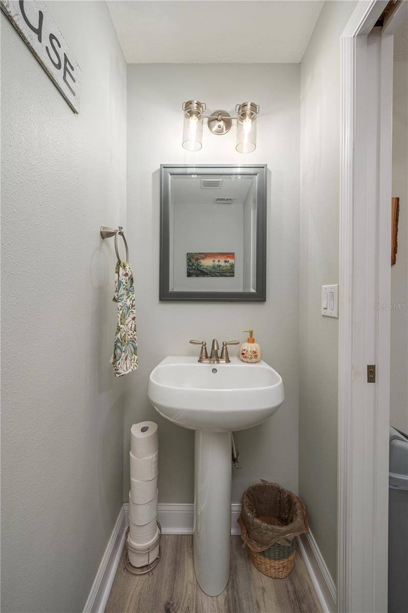 Image 14 of 57 For 6707 Winterset Gardens Road