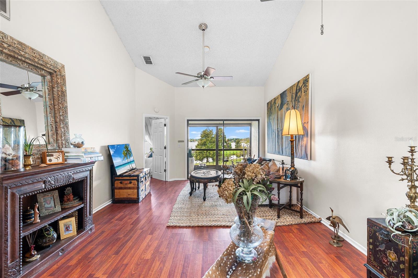 Image 11 of 27 For 714 Magnolia Place 714