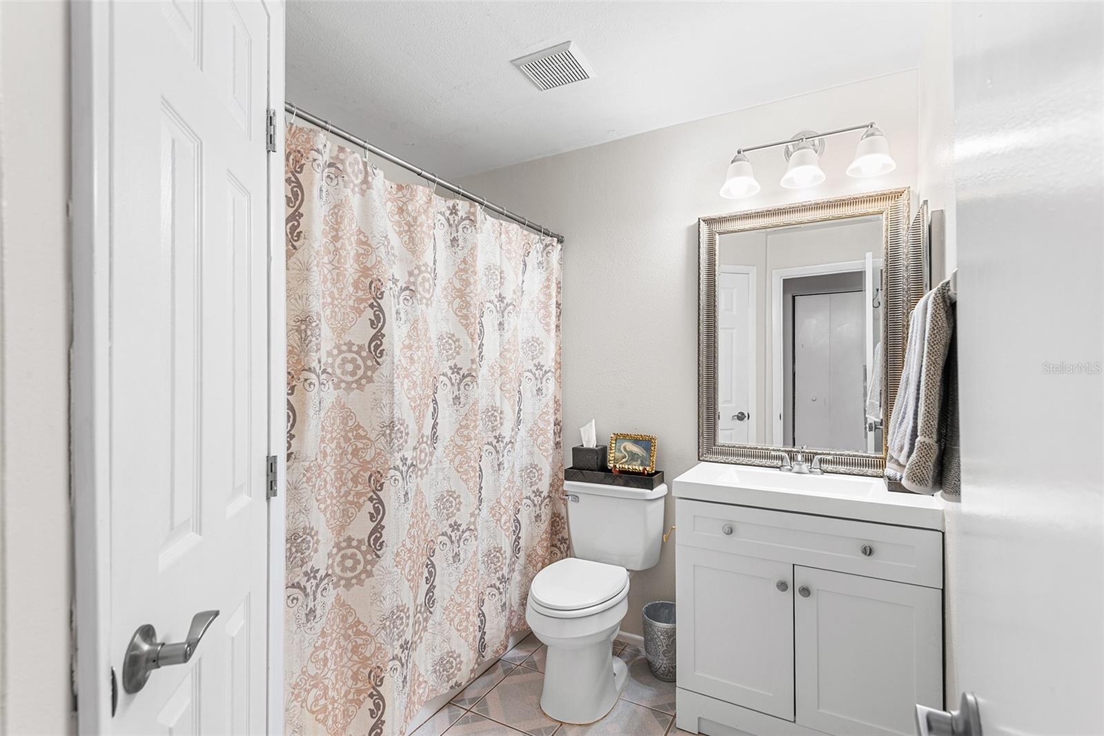 Image 12 of 27 For 714 Magnolia Place 714