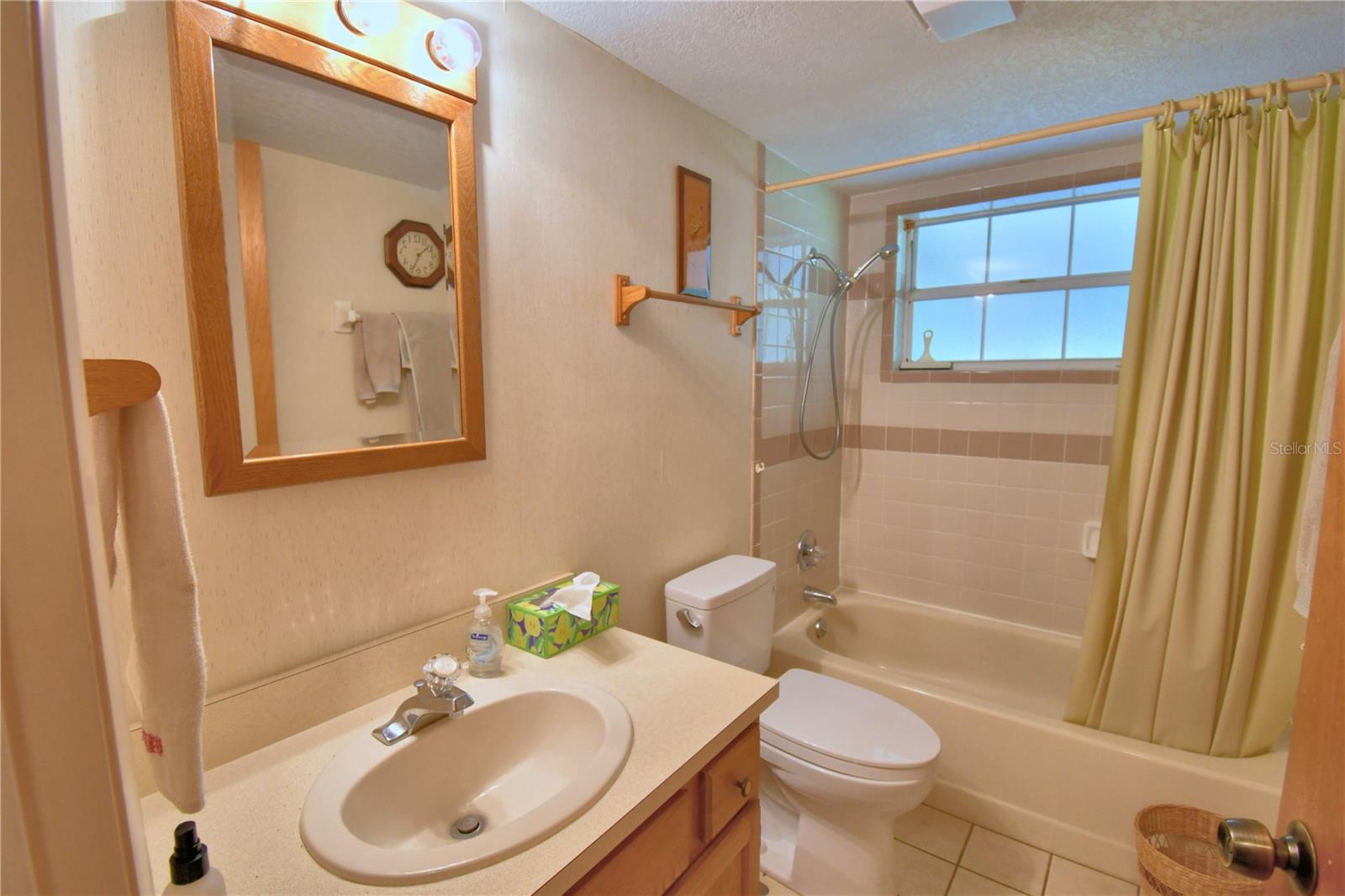 Image 21 of 56 For 66 Perch Street