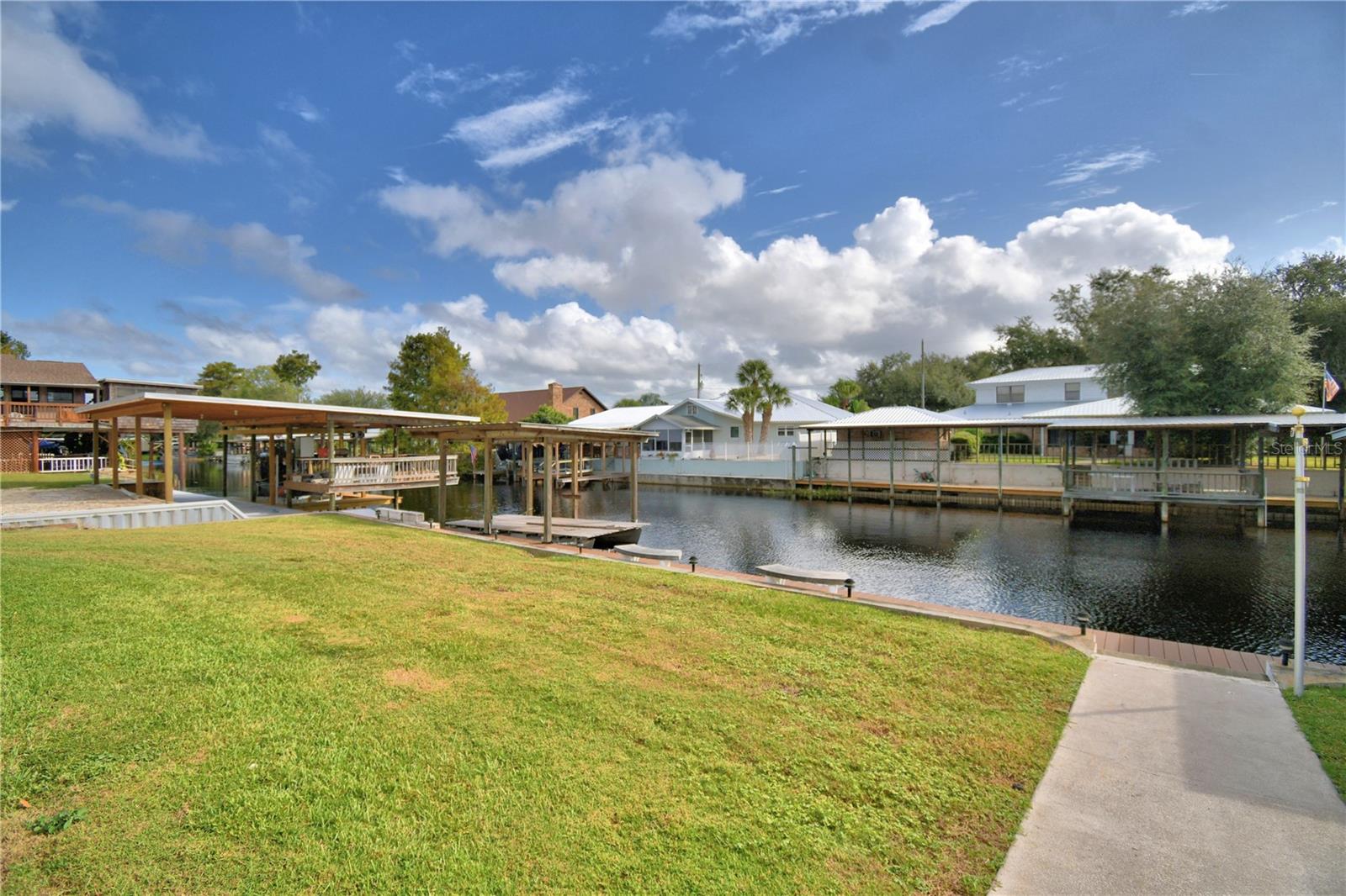 Image 41 of 56 For 66 Perch Street