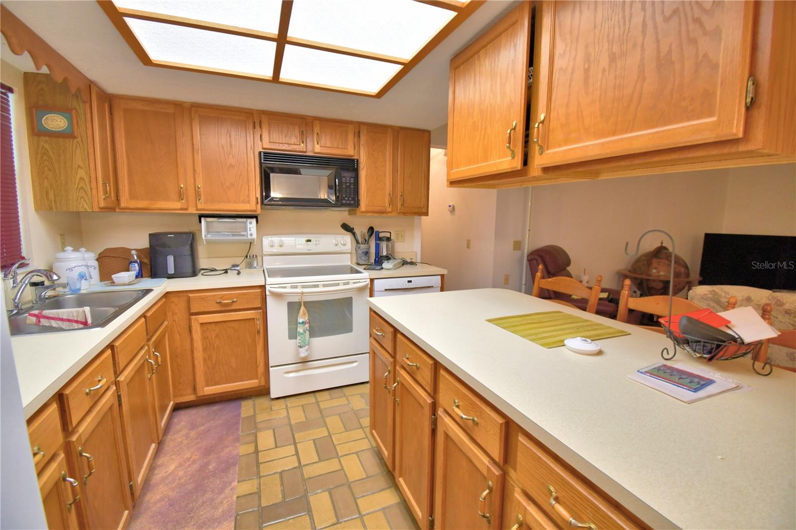 Image 9 of 56 For 66 Perch Street