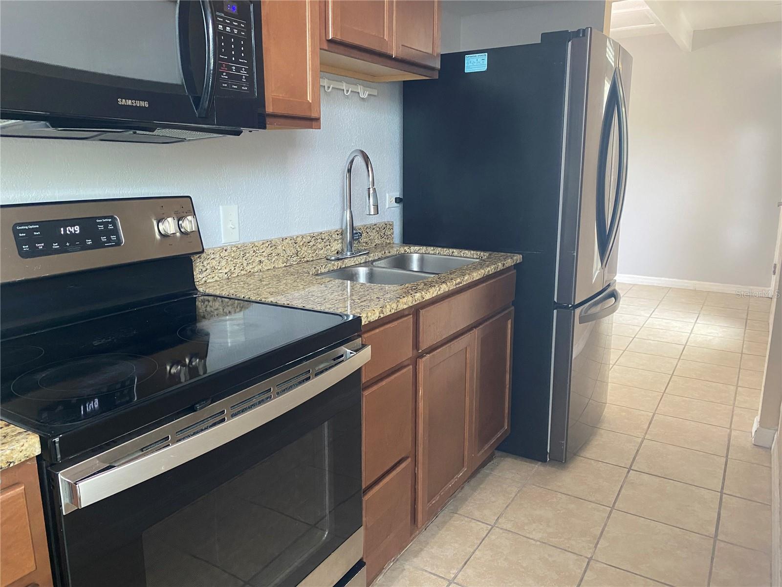 Image 11 of 54 For 4409 Club Circle