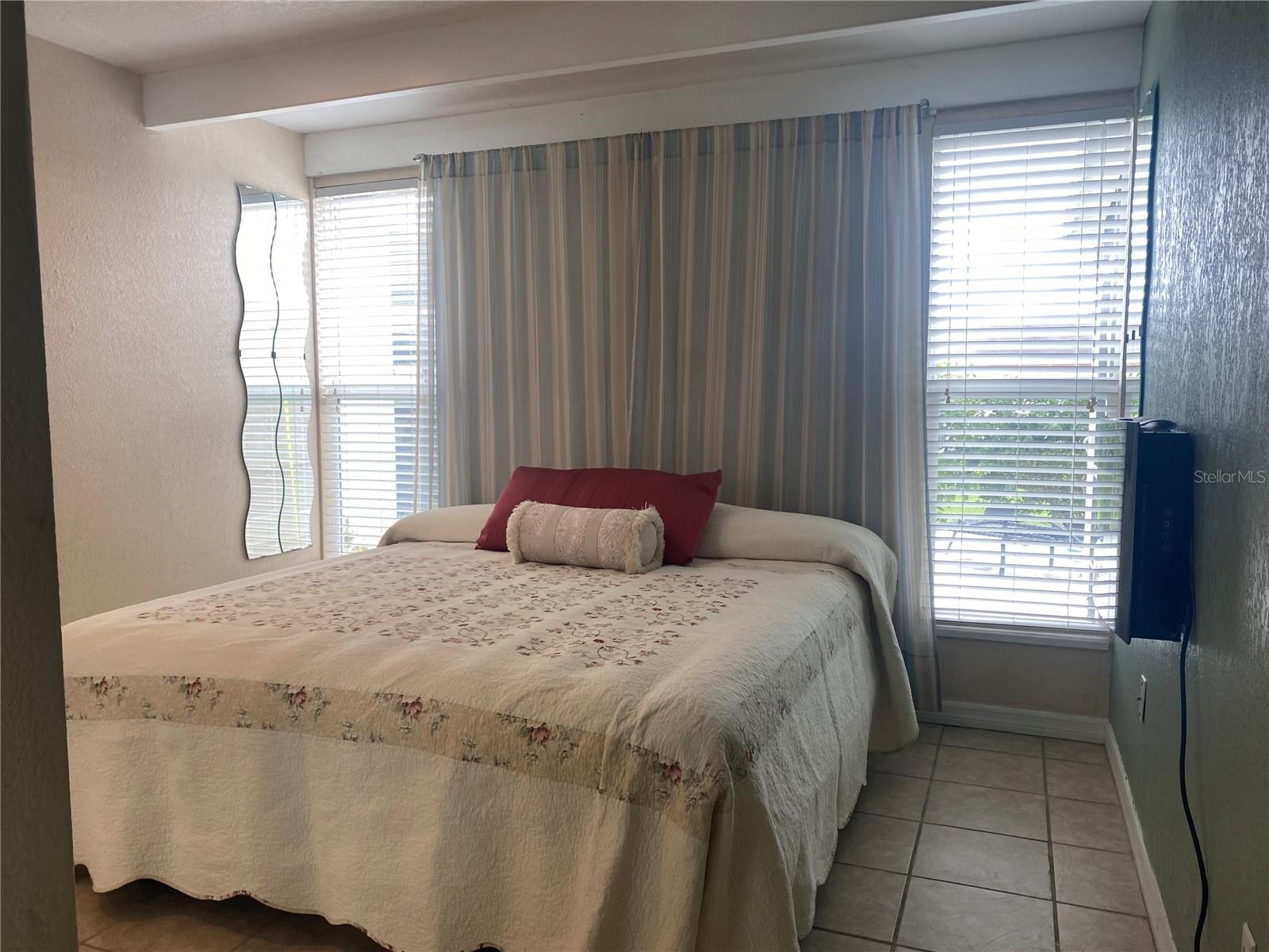 Image 15 of 54 For 4409 Club Circle