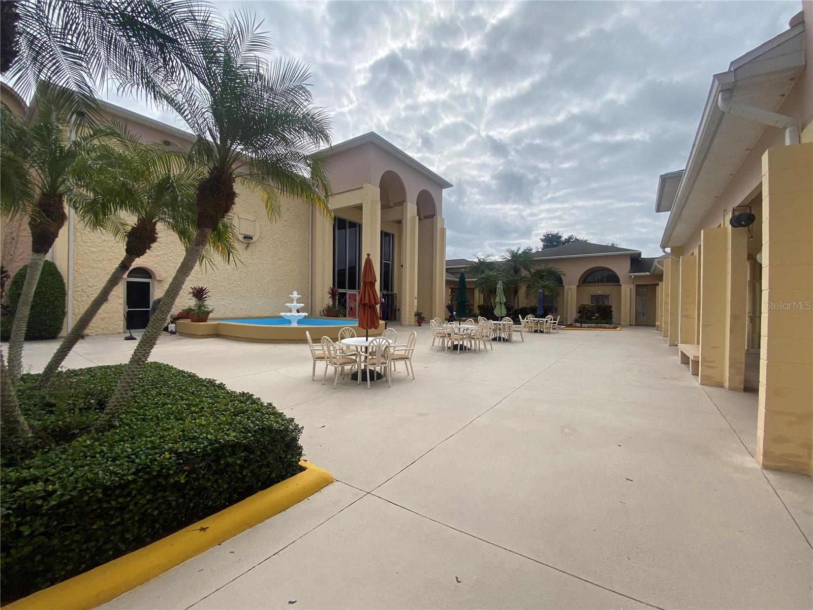 Image 25 of 54 For 4409 Club Circle